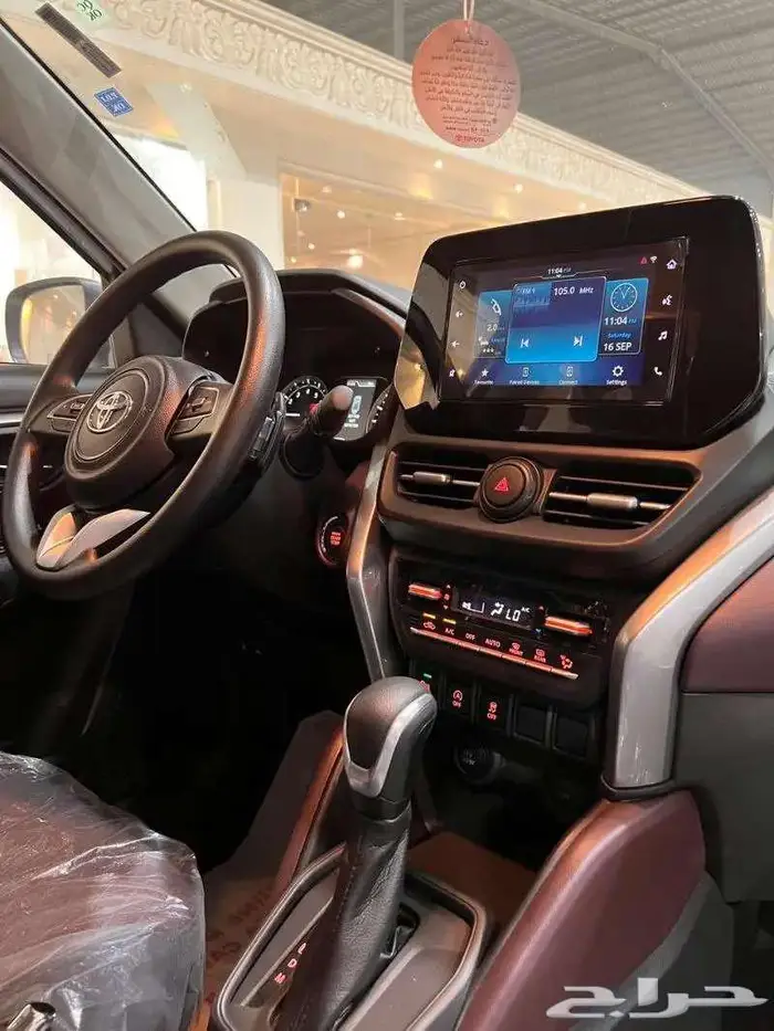 تويوتا أوربان كروز GL استاندر و GLX فل كامل موديل 2026 8