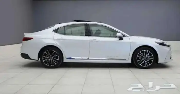 تويوتا كامري LE هايبرد 2025 - عروض الأقساط 3