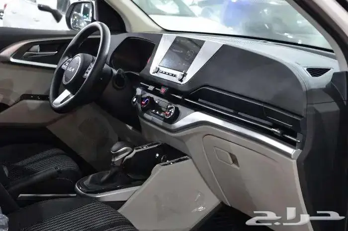 كيا كارينز نص فل وستاندر 2024 عرض خاص للكاش والتقسيط 8