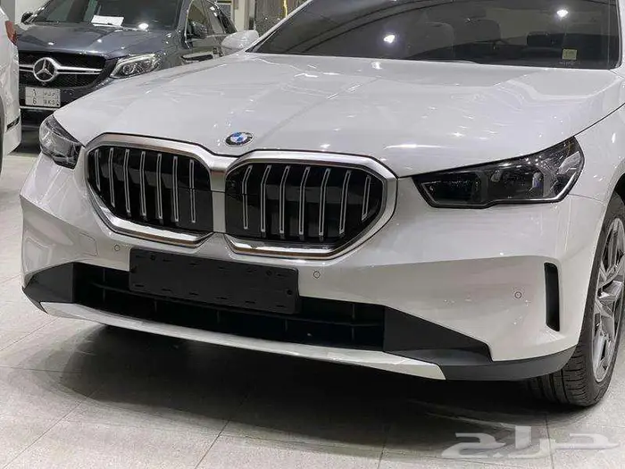 بي ام دبليو - الفئة الخامسة 520i - 2024 9