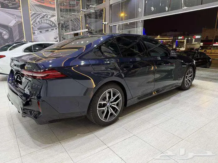 بي ام دبليو - الفئة الخامسة 520i - 2024 كت ام 5