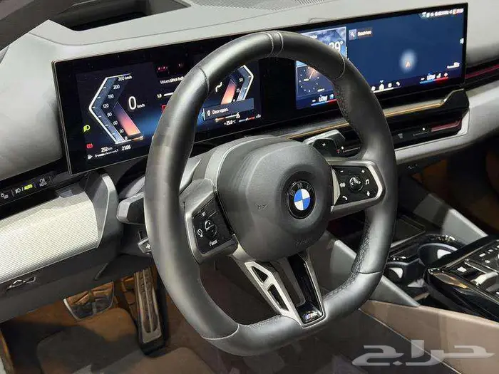 بي ام دبليو - الفئة الخامسة 520i - 2024 كت ام 15