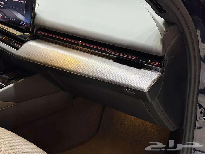 بي ام دبليو - الفئة الخامسة 520i - 2024 كت ام 28