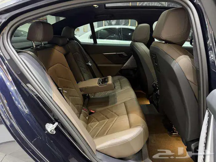 بي ام دبليو - الفئة الخامسة 520i - 2024 كت ام 32