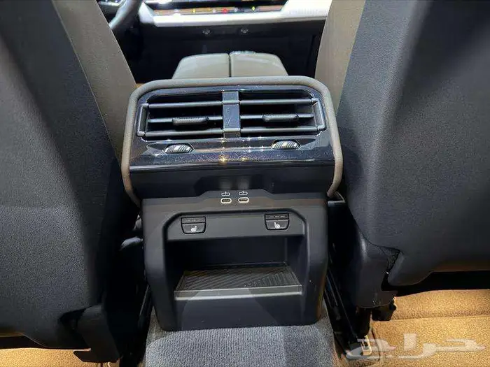 بي ام دبليو - الفئة الخامسة 520i - 2024 كت ام 33