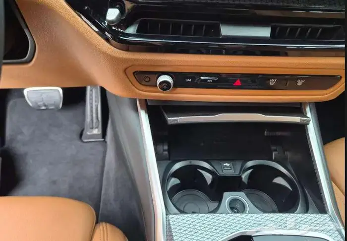 BMW 320I M 2025 الميموني للاستيراد من كوريا 6