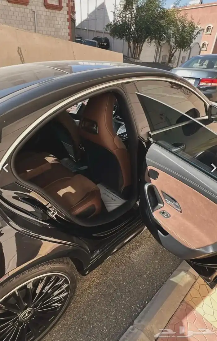 منوة الشاري مرسيدس CAL200 تجمع بين الأناقة و الفخامة 1