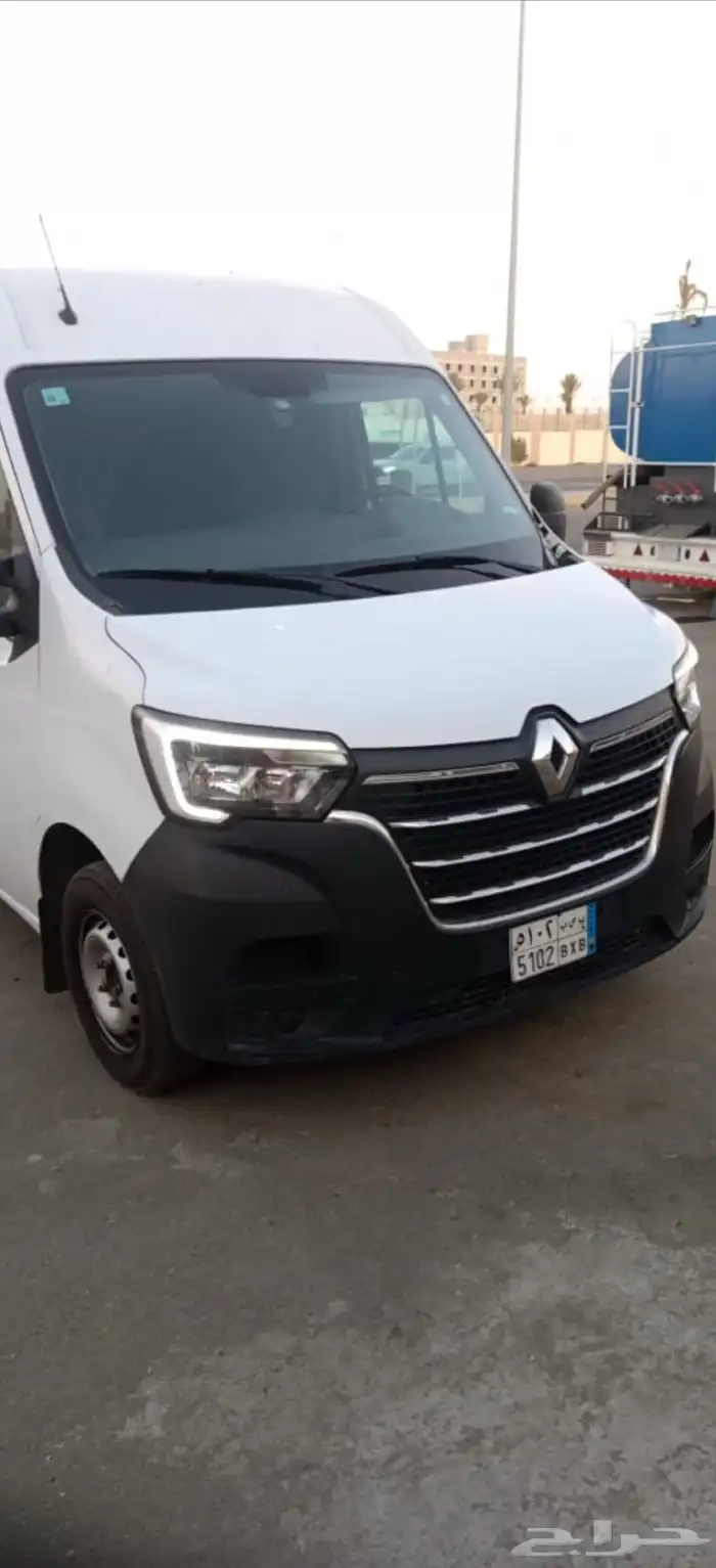 سيارة فان بضاعة نوع رينو ديزيل للايجار السنوي 3