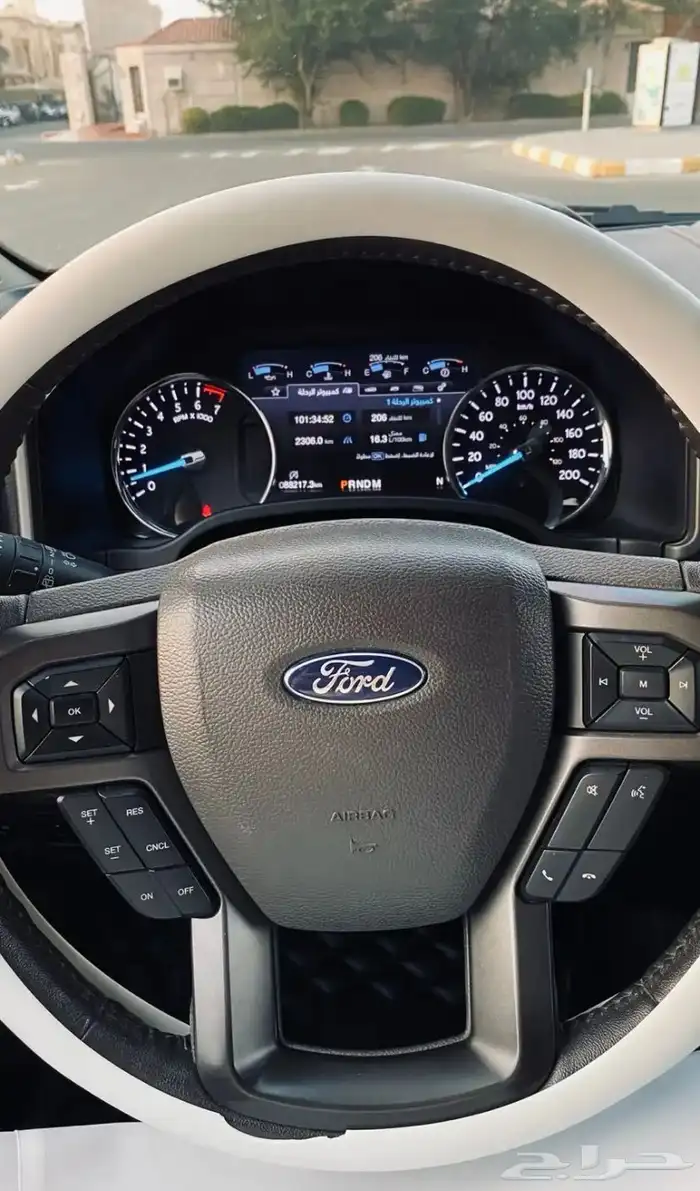 للبيع فورد اكسبيديشن 2019 نص فل مالك اول 8