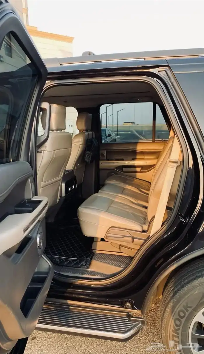 للبيع فورد اكسبيديشن 2019 نص فل مالك اول 12