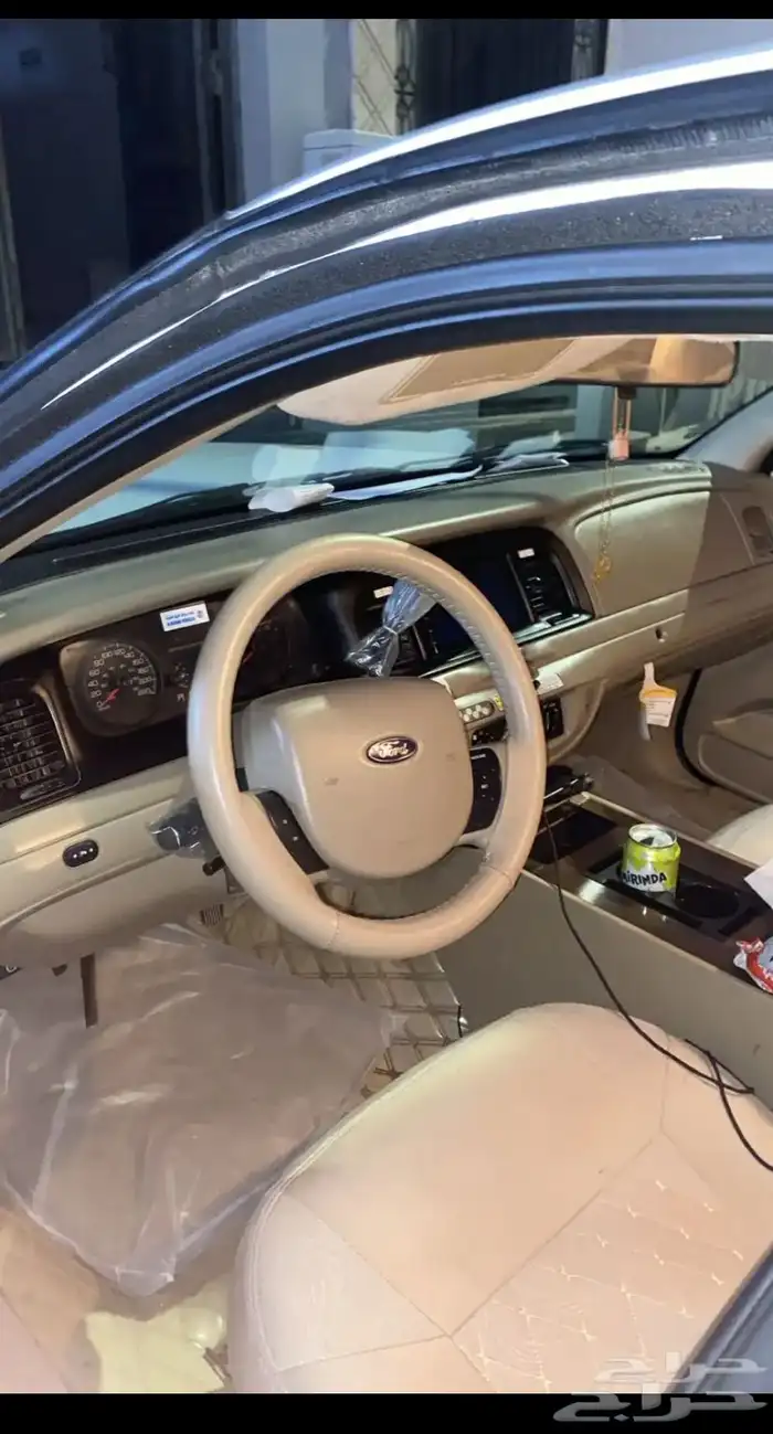 فورد فكتوريا بوليسي 2011 1