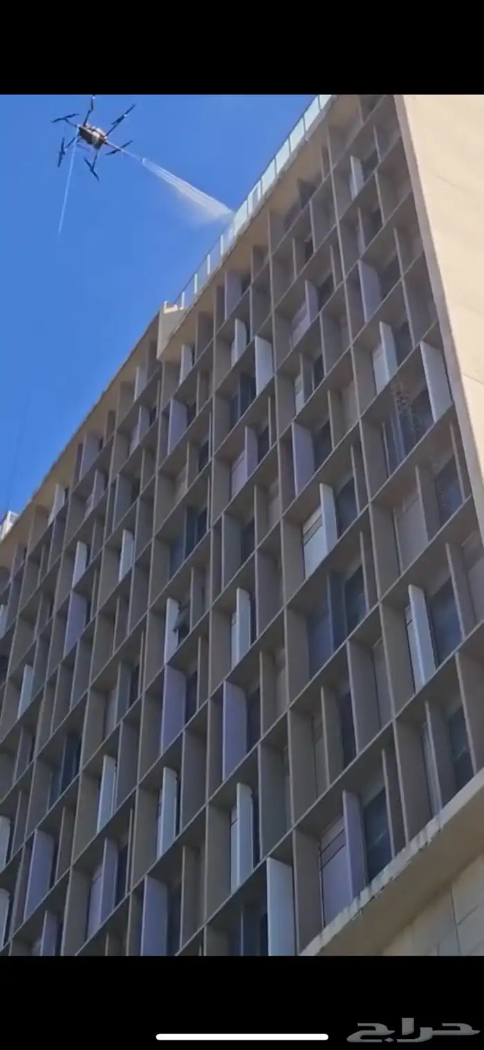تنظيف واجهات باستخدام الدرون بشكل احترافي 3