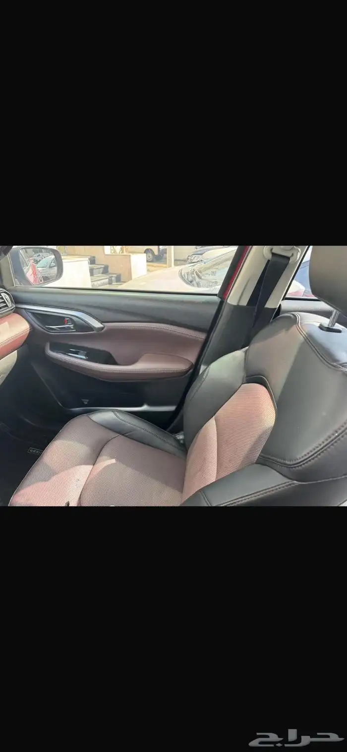 تويوتا أوربان 2025 Glx عرض خاص 3