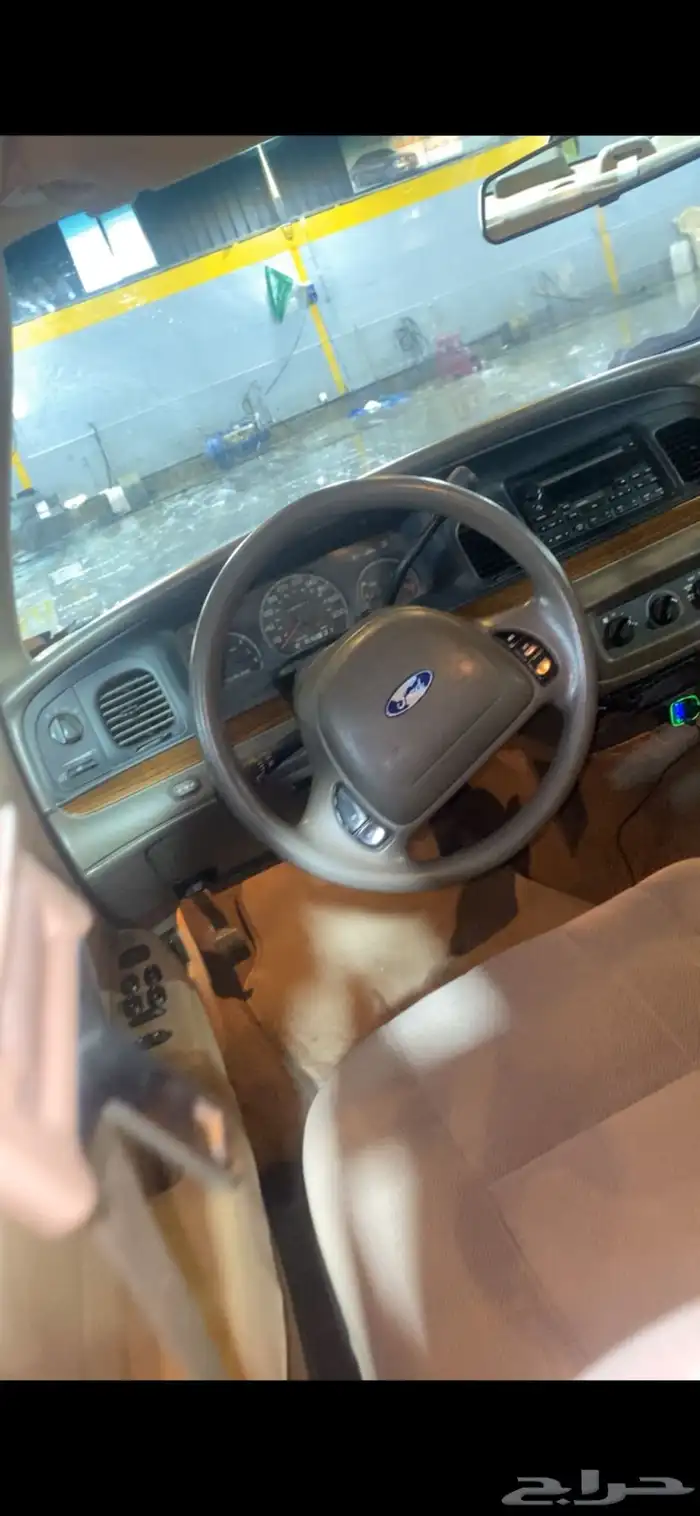 فورد فكتوريا 2004 98