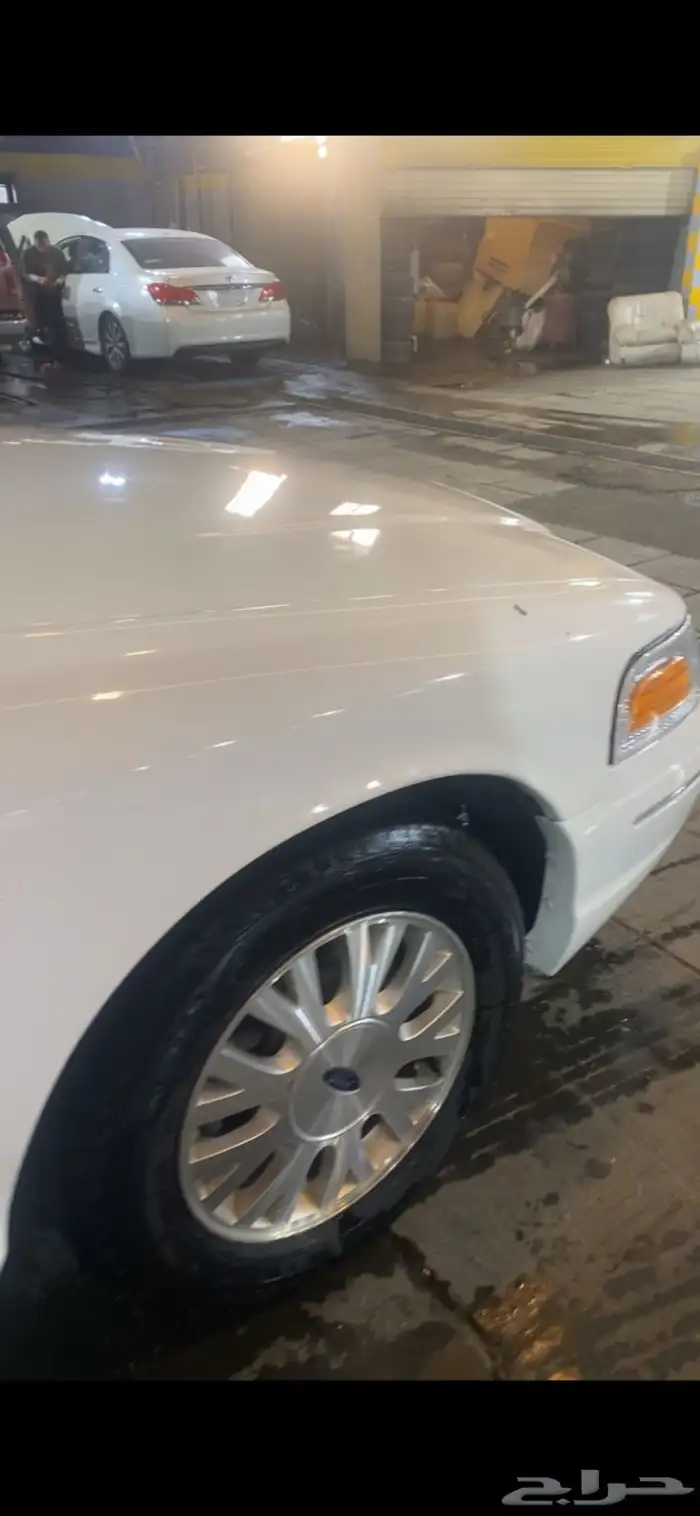 كراون فيكتوريا 2004 12