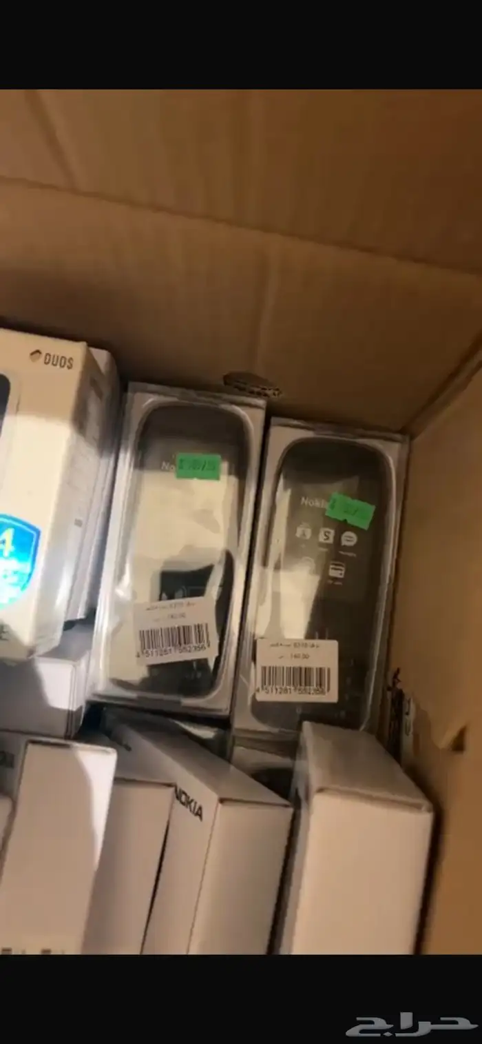 للبيع بضاعة واكسسورات محل جوالات واجهزة إلكترونية 24