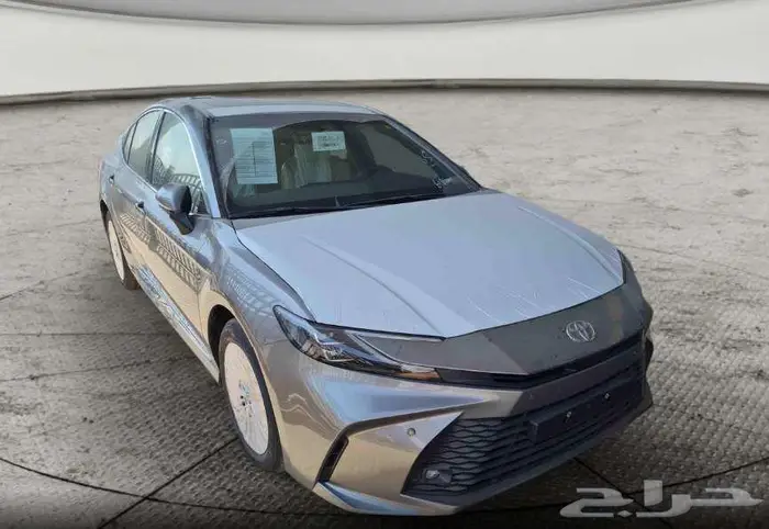 تويوتا كامرى LE موديل 2025 بقسط 1800 1