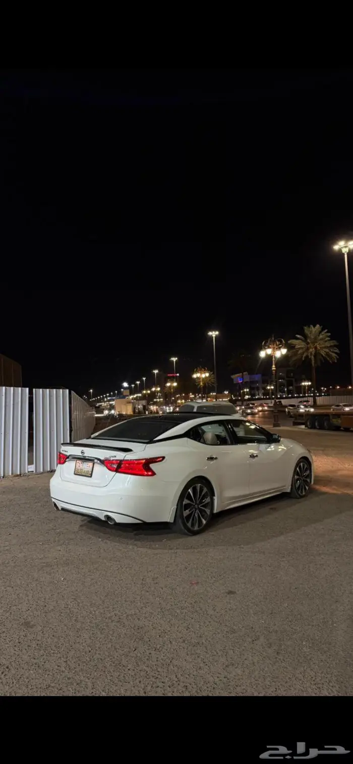 نيسان مكسيما 1