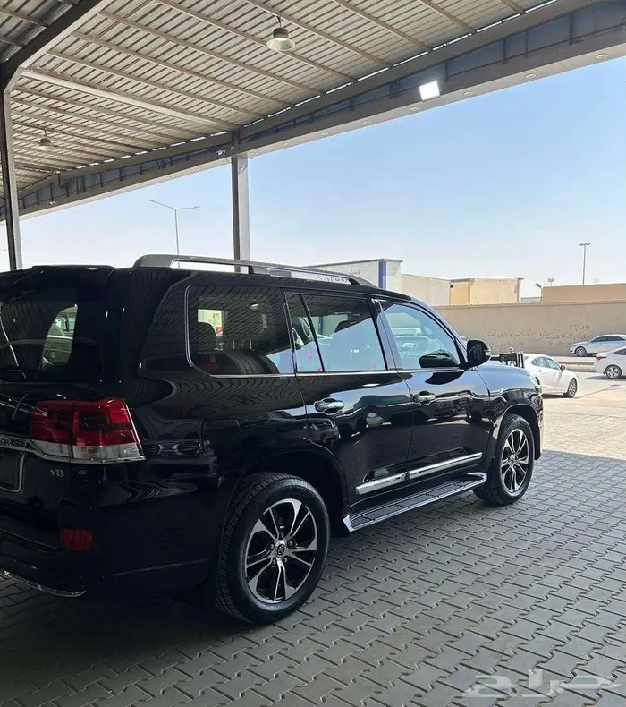 تويوتا لاندكروزر GXR 2021 فل اوبشن 4