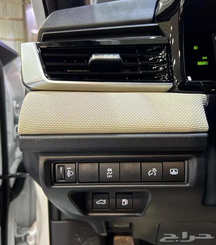 تويوتا كامري LE هايبرد 2025 7