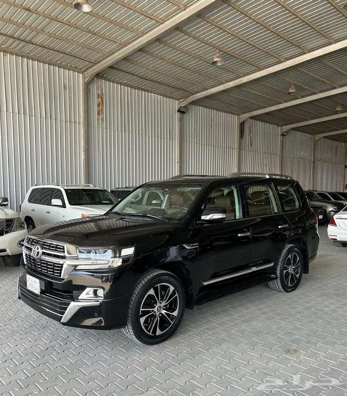 تويوتا لاندكروزر GXR 2021 فل اوبشن 1