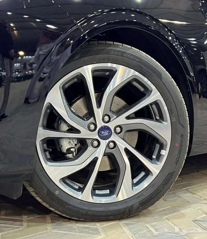 جديد فورد تورس تيتانيوم 2026 6