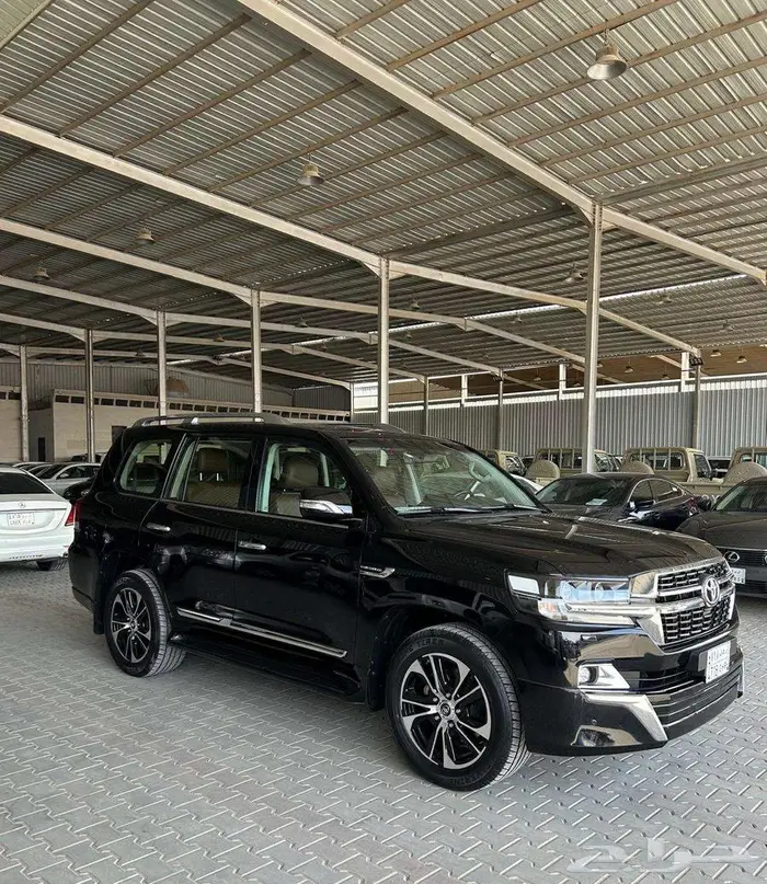 تويوتا لاندكروزر GXR 2021 فل اوبشن 2