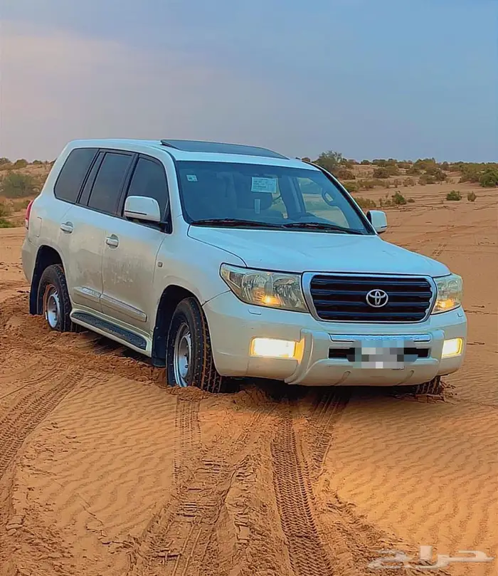 للبيع جيب 2010 سعودي فل كامل 8سلندر 1