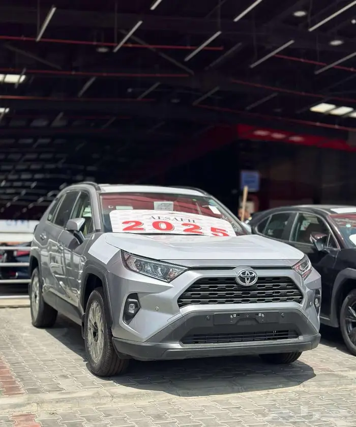 تويوتا راف فور XLE بنزين 2025 1