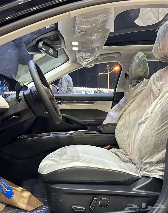 جديد فورد تورس تيتانيوم 2026 8