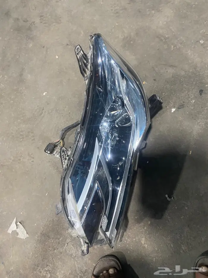 شمعه يسار ميتسوبيشي مونتيرو 1