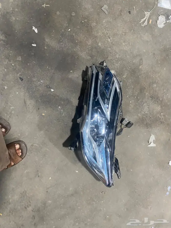 شمعه يسار ميتسوبيشي مونتيرو 0