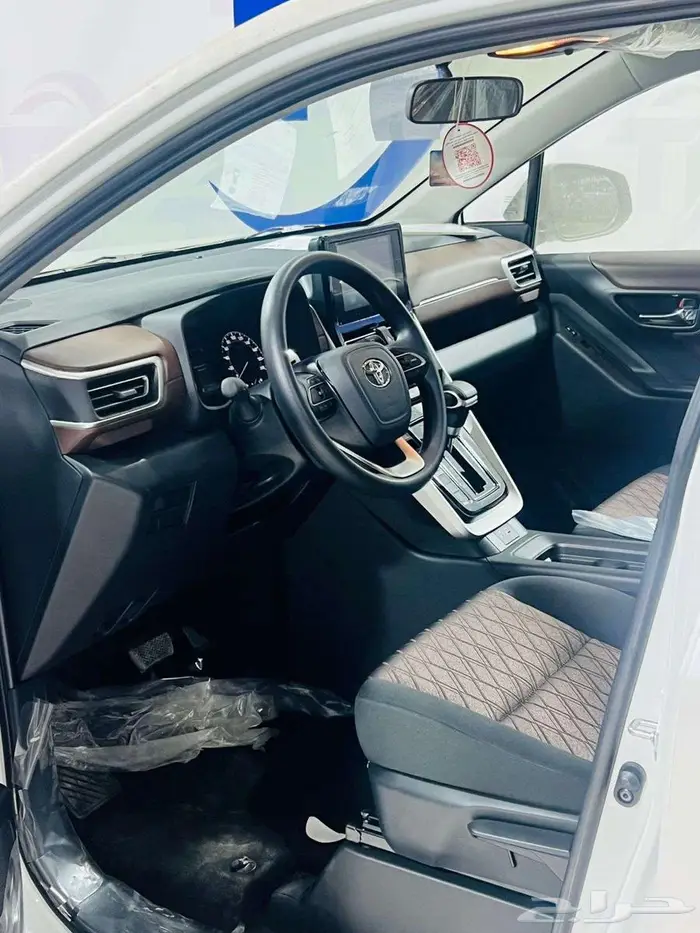 تويوتا انوفا GL بنزين 2026 8