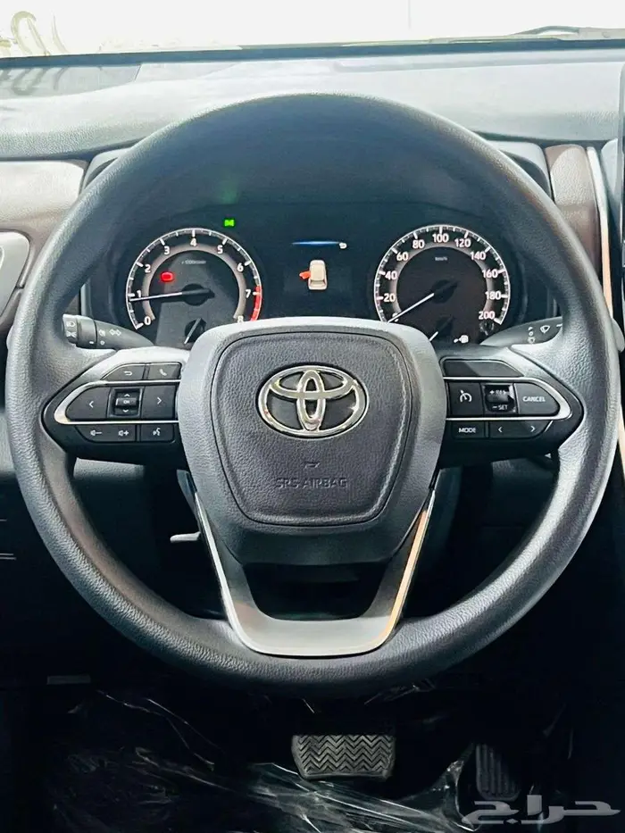 تويوتا انوفا GL بنزين 2026 5