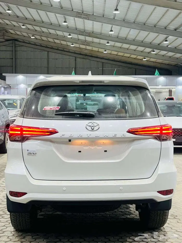 تويوتا فورتشنر GX2 بنزين 2025 5