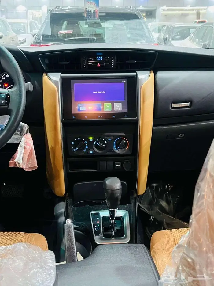 تويوتا فورتشنر GX2 بنزين 2025 7