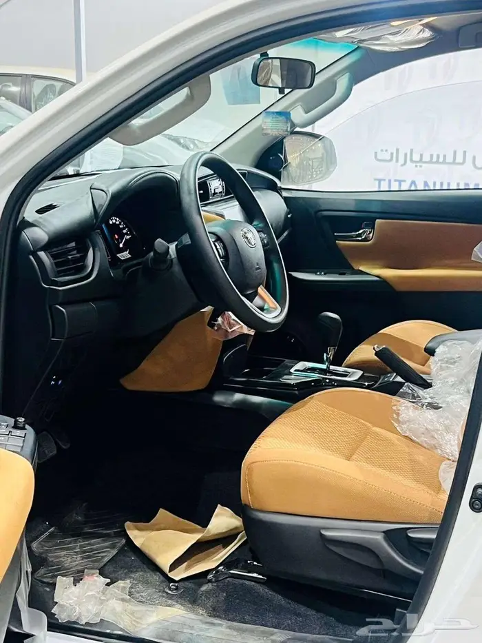 تويوتا فورتشنر GX2 بنزين 2025 10