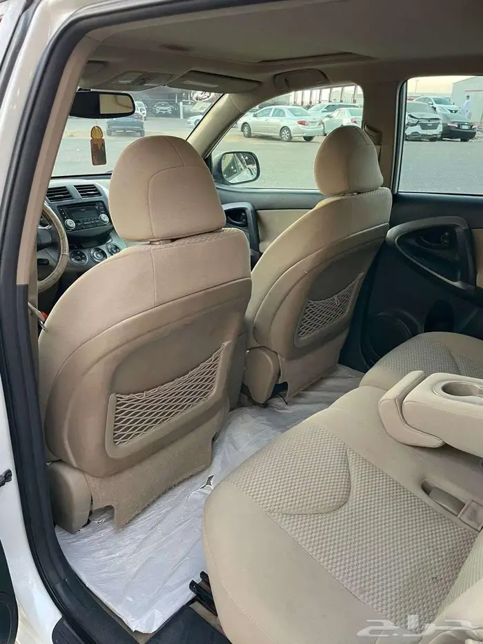 تويوتا راف فور 2012 بدون دبل 3