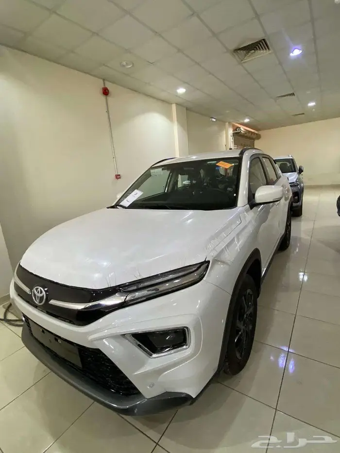 تويوتا اوربان كروزر جي ال استندر 2026 1