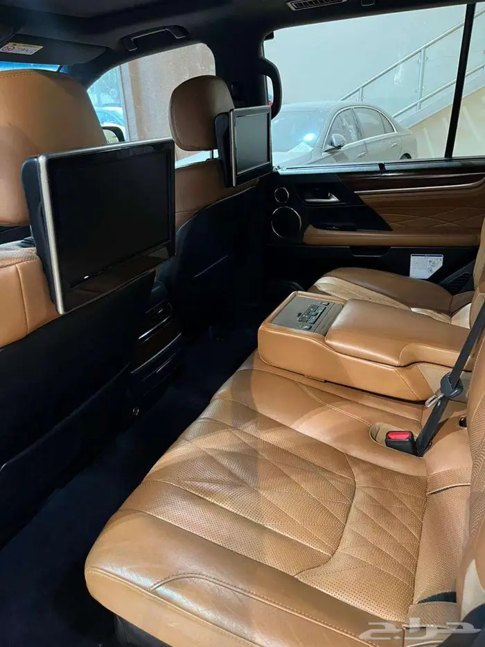 لكزس 570بلاك اديشن 2021 11