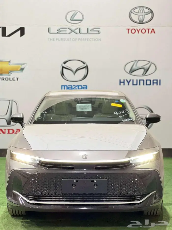 تويوتا كراون بريميوم هايبرد 2026 بأقل الأسعار 8