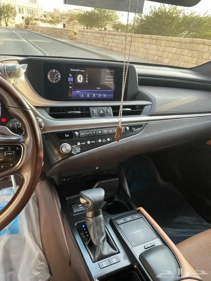 للبيع لكزس موديل 2021 11