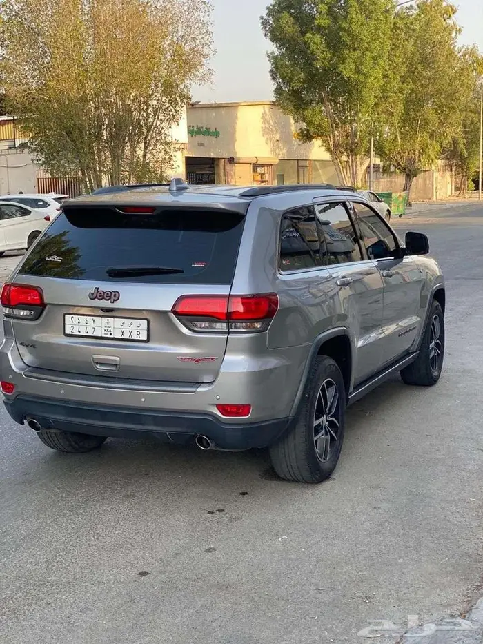 جيب جراند شيروكي تريل هوك2017 بانوراما فل كامل للبيع 6