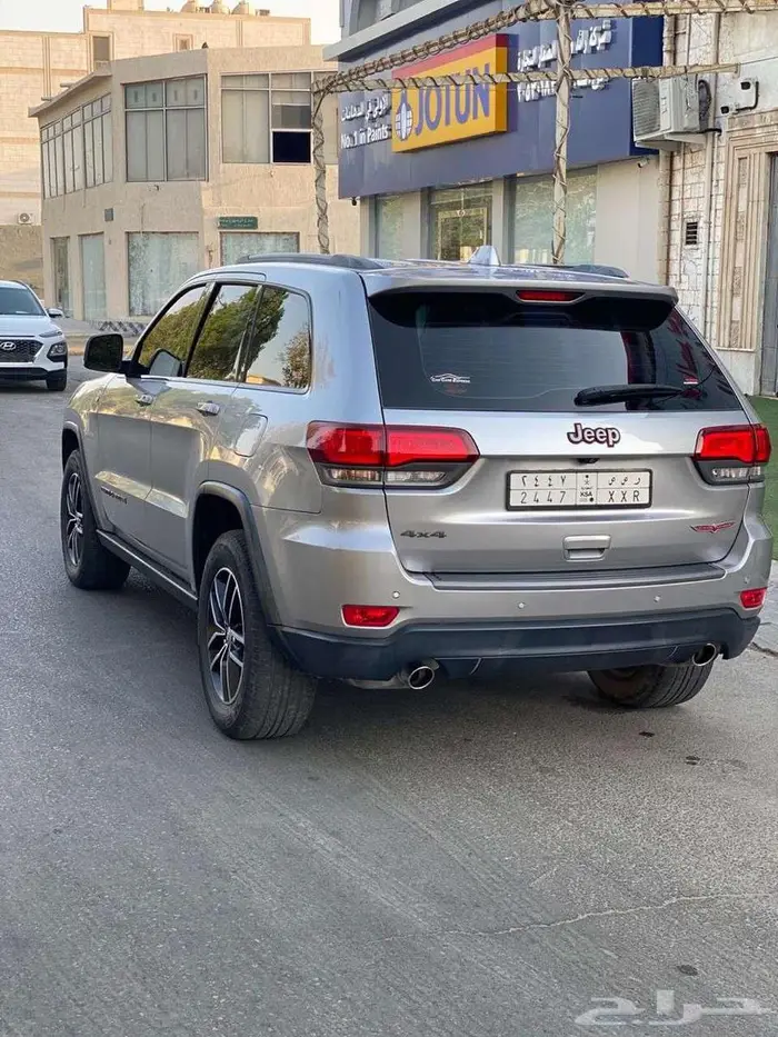 جيب جراند شيروكي تريل هوك2017 بانوراما فل كامل للبيع 7
