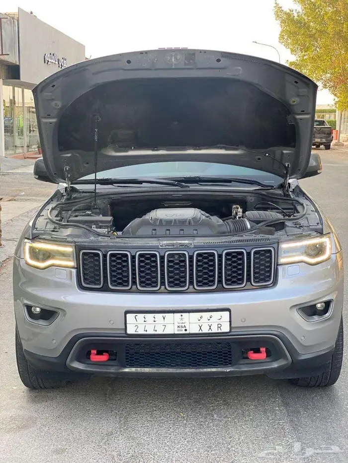 جيب جراند شيروكي تريل هوك2017 بانوراما فل كامل للبيع 11