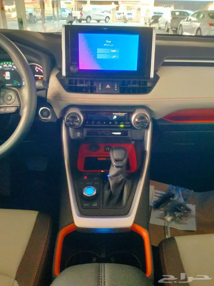 تويوتا راف فور 2.5 ادفنتشر 2025 13