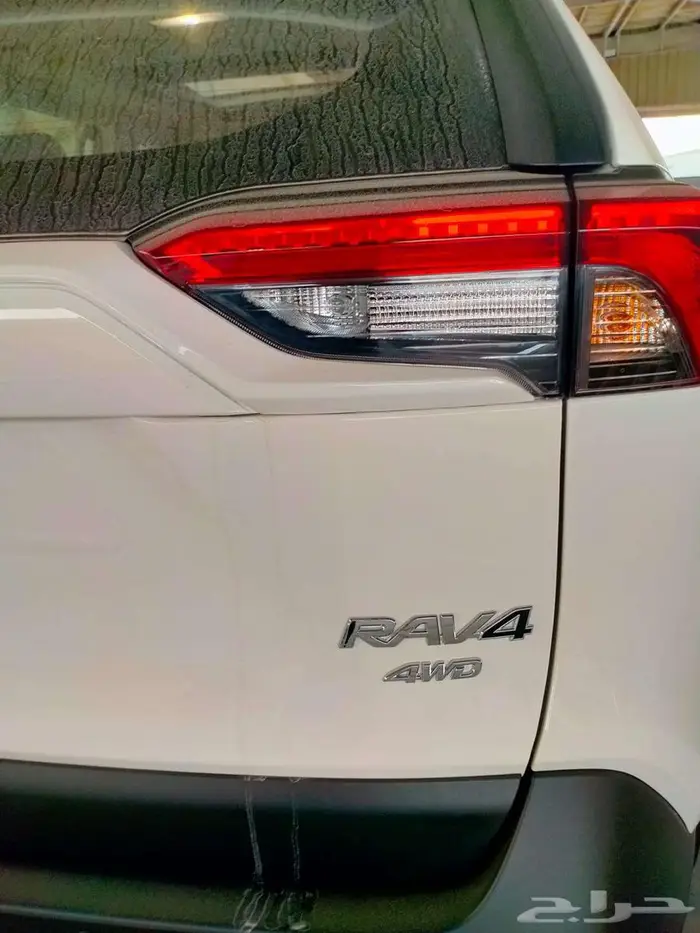 تويوتا راف فور 2.5 ادفنتشر 2025 7