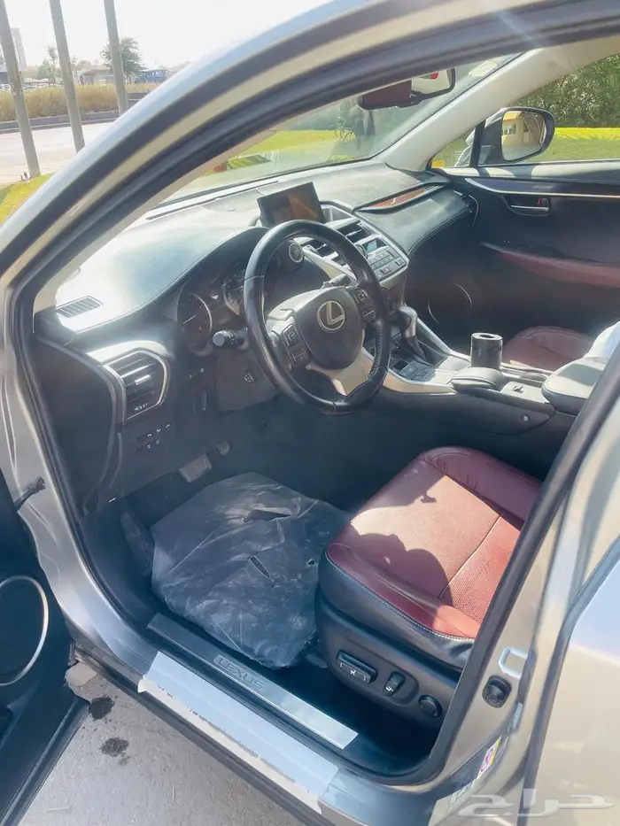 لكزس 2017 NX200t BB 16