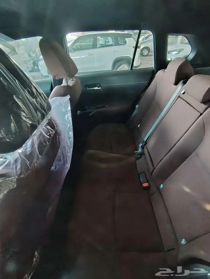 كورولا كروس ستاندر موديل 2025 حبه فقط ابيض لؤلؤي 20