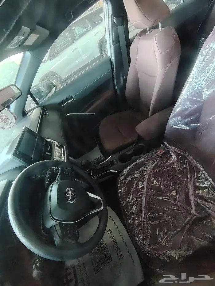 كورولا كروس ستاندر موديل 2025 حبه فقط ابيض لؤلؤي 23